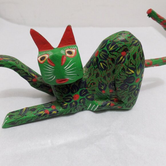 Oaxacan Alebrije Hand Carved Hand Painted Wood Cat Sculpture - Picture 12 of 13